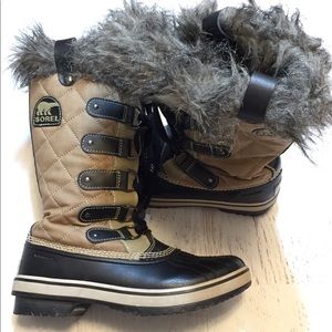 Sorel Joan of Arctic winter boots